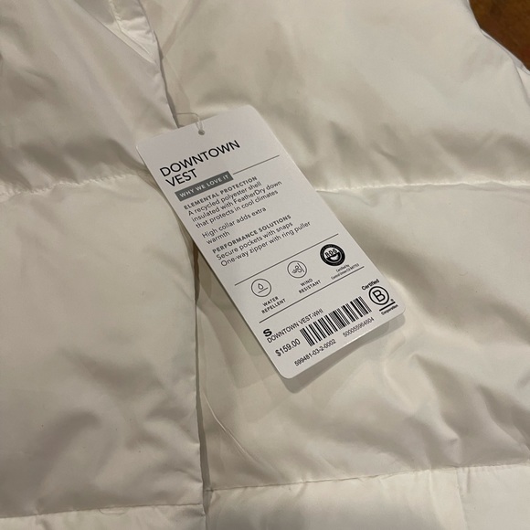 New Athleta ⭐️FINAL PRICE ⭐️White Warm Downtown Vest Size Small - Picture 3 of 16